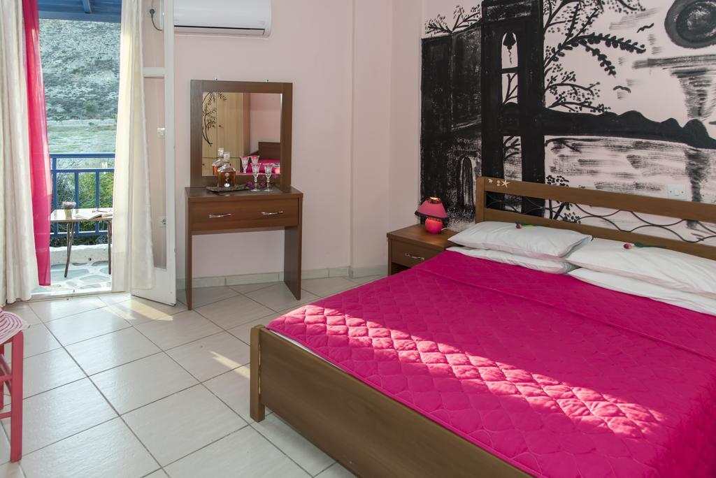 Mary Rooms Adamantas  ภายนอก รูปภาพ